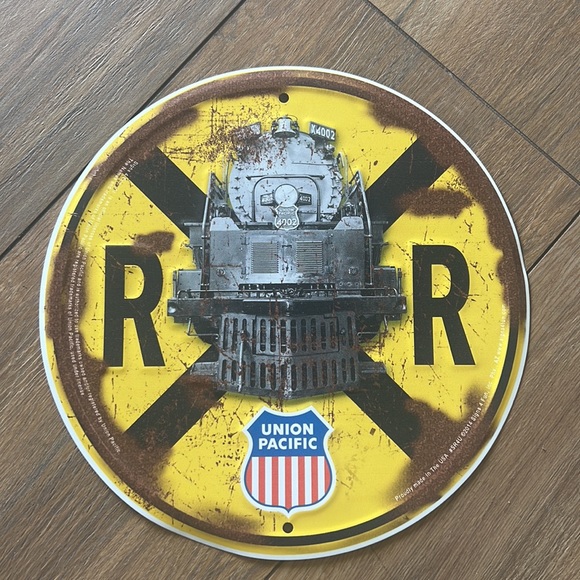 3 metal railroad signs! New! - Picture 4 of 4